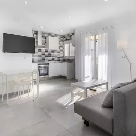 Placid Puerto Apartment